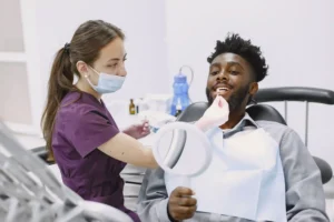 Read more about the article Advertisement Dental: Why Most Dental Ads Attract the Wrong Patients