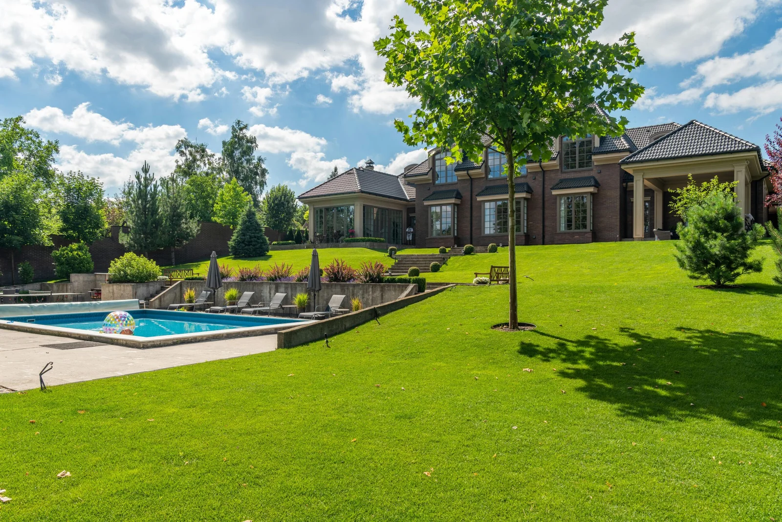 SEO for landscapers Los Angeles CA - Remarakably Different